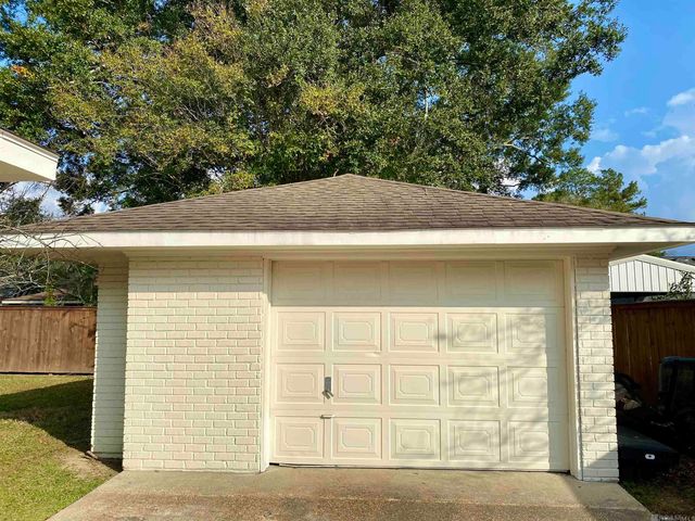 847 Heather Dr, Baton Rouge, LA 70815
