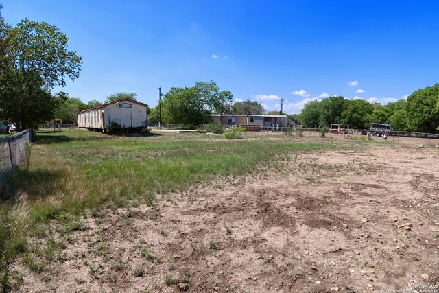 6022 Pioneer Rdg, San Antonio, TX 78242