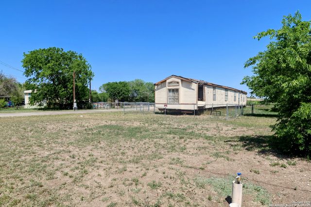 6022 Pioneer Rdg, San Antonio, TX 78242