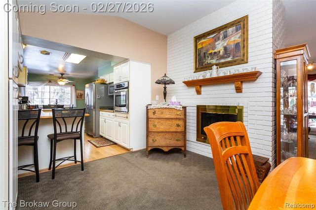 2020 Charnwood Drive, Troy, MI 48098