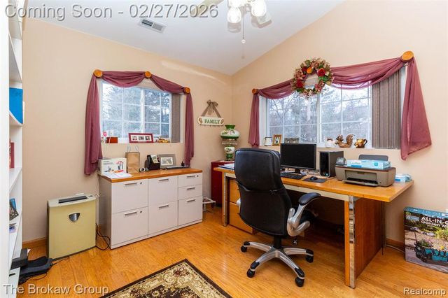 2020 Charnwood Drive, Troy, MI 48098