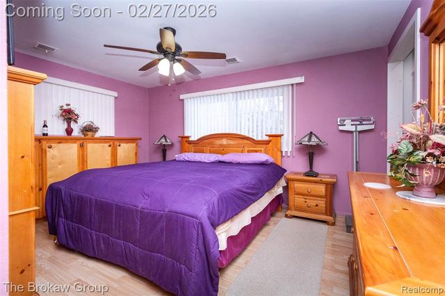 2020 Charnwood Drive, Troy, MI 48098