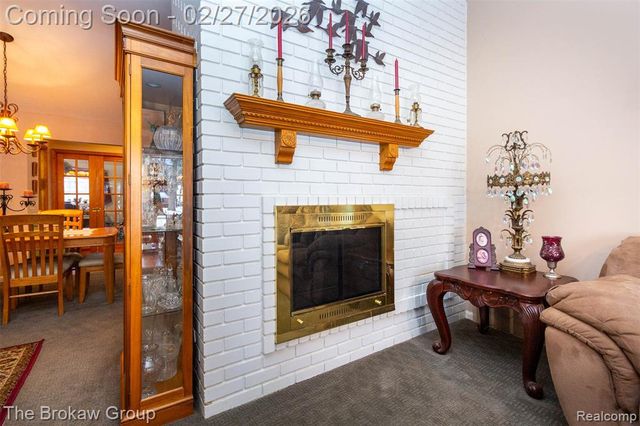 2020 Charnwood Drive, Troy, MI 48098