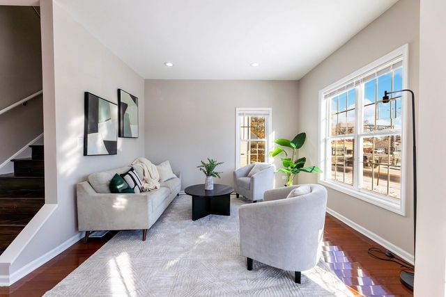 606 Bellwood Avenue, Bellwood, IL 60104