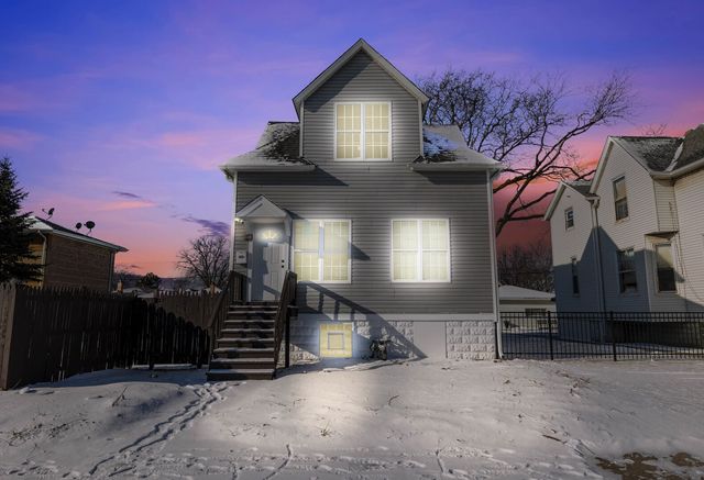 606 Bellwood Avenue, Bellwood, IL 60104