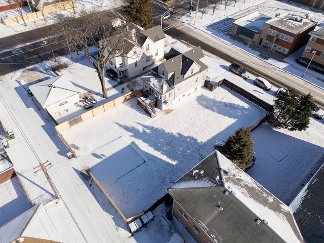 606 Bellwood Avenue, Bellwood, IL 60104