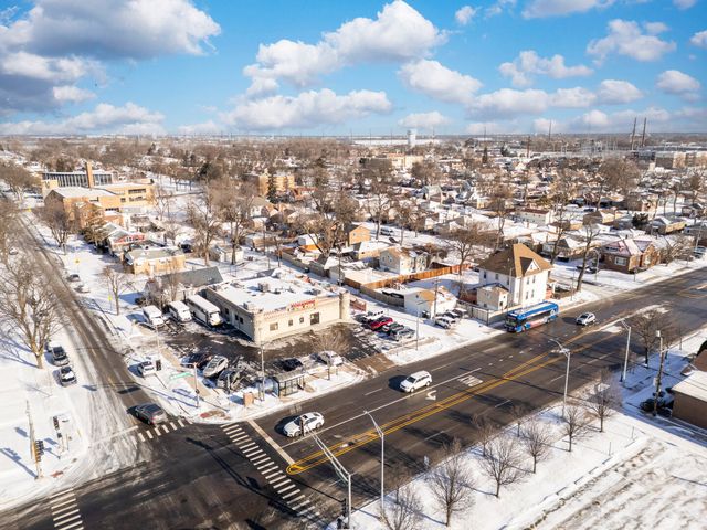 606 Bellwood Avenue, Bellwood, IL 60104