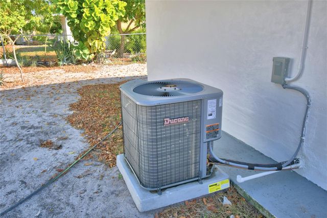 108 YALE AVENUE, Frostproof, FL 33843