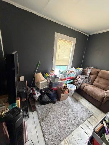 18-20 Elm Street, Derry, NH 03038