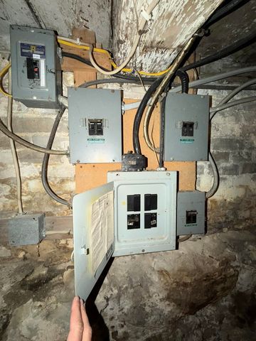 18-20 Elm Street, Derry, NH 03038