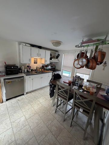 18-20 Elm Street, Derry, NH 03038