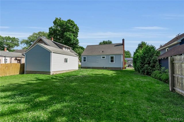 24 Beverly Place, Hamburg, NY 14075
