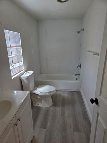 1301 Rene Ave, Sacramento, CA 95838