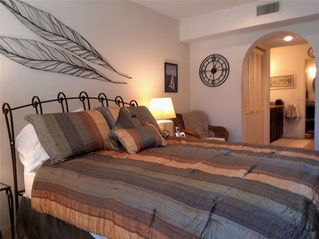 3502 57TH AVE CIR W, Bradenton, FL 34210