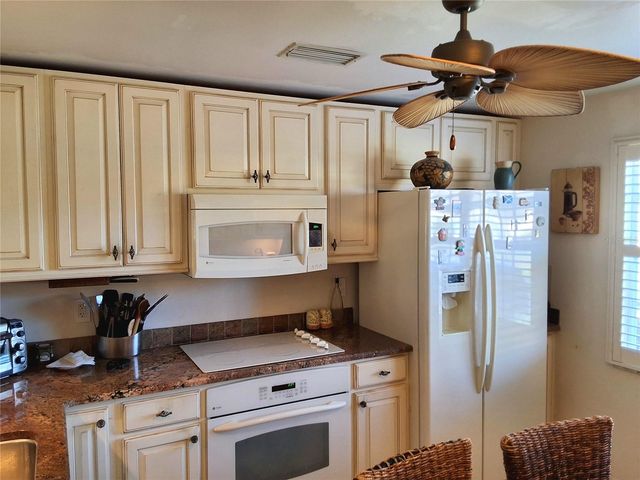 3502 57TH AVE CIR W, Bradenton, FL 34210