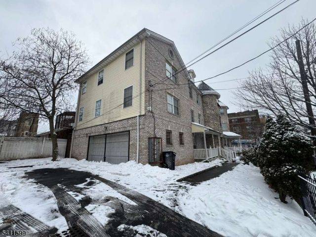 787 Clinton Ave, Newark City, NJ 07108