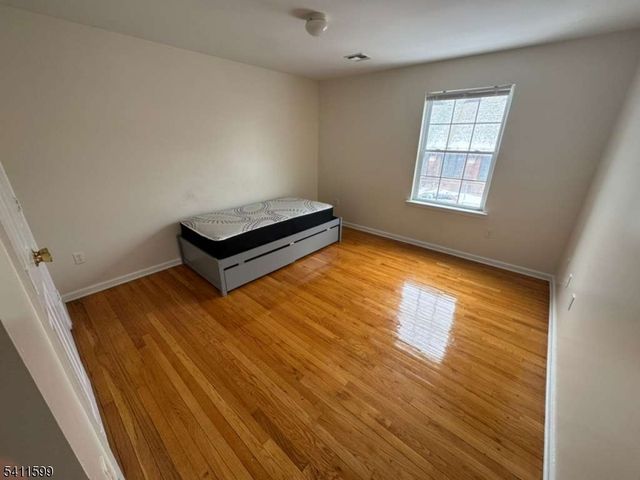 787 Clinton Ave, Newark City, NJ 07108