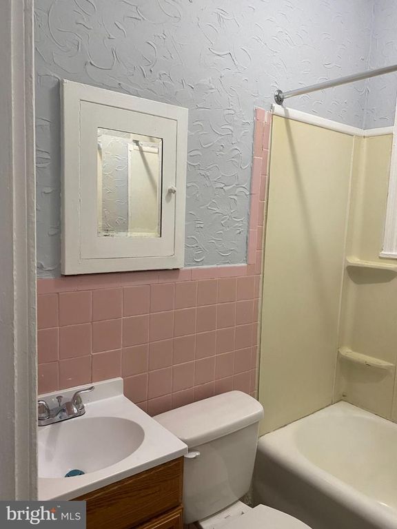 4968 WAKEFIELD ST, PHILADELPHIA, PA 19144 — photo 2
