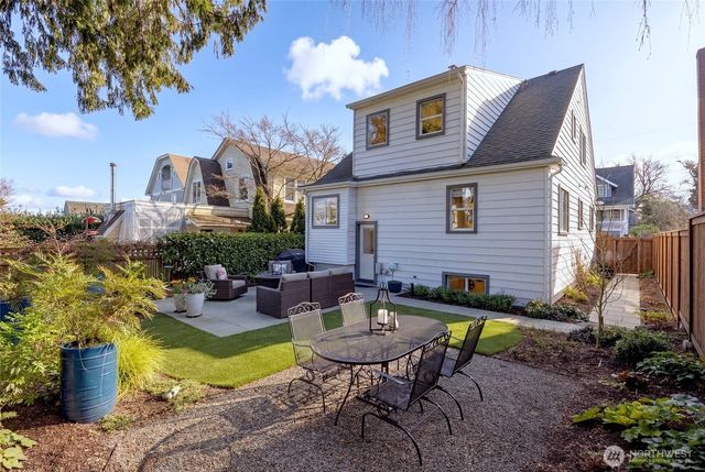 1919 11th Avenue E, Seattle, WA 98102