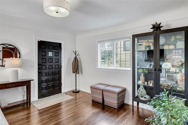 1919 11th Avenue E, Seattle, WA 98102