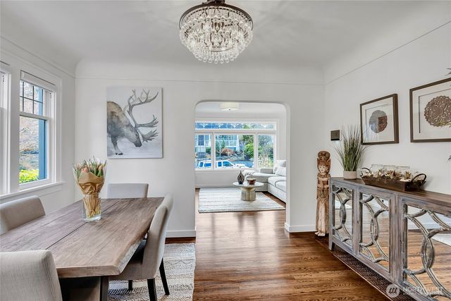 1919 11th Avenue E, Seattle, WA 98102