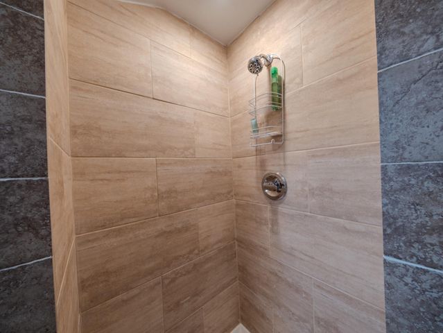 4005 TUCKAHOE RD, Williamstown, NJ 08094