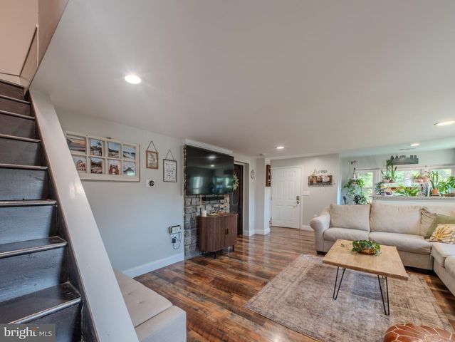4005 TUCKAHOE RD, Williamstown, NJ 08094