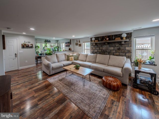 4005 TUCKAHOE RD, Williamstown, NJ 08094