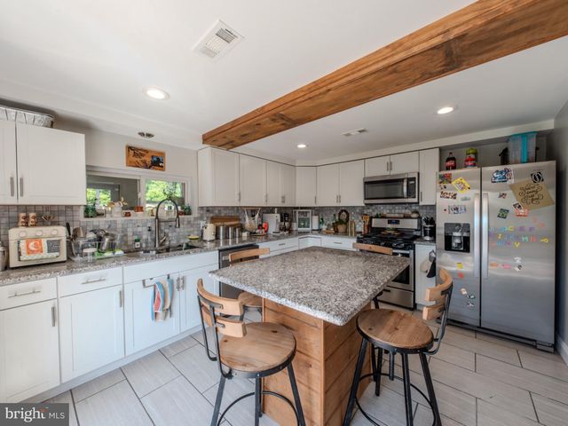 4005 TUCKAHOE RD, Williamstown, NJ 08094