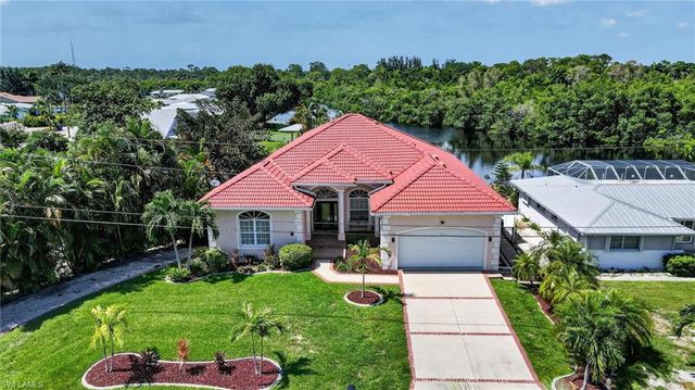 1298 Thompson ST, North Fort Myers, FL 33903