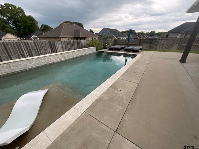 111 Hay Meadow, Winona, TX 75792