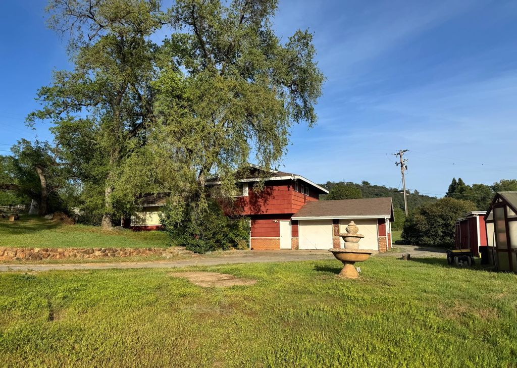 13080 Lone Star Rd, Auburn, CA 95602