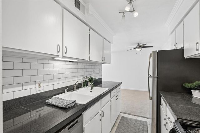 7665 E quincy Avenue 204, Denver, CO 80237
