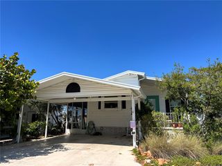 357 MOUNT SAXON AVENUE NE 323, St Petersburg, FL 33702