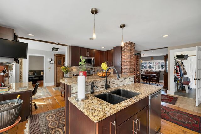 60 Highland Street, Plymouth, NH 03264