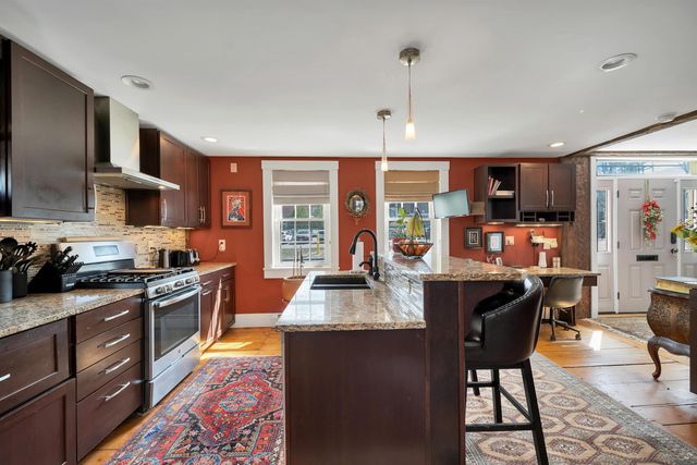 60 Highland Street, Plymouth, NH 03264