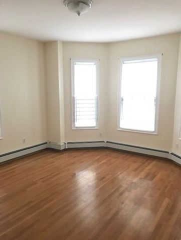 14 Schiller St 1, Boston, MA 02130