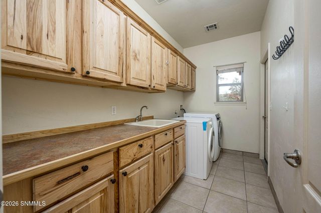1237 Osage Court, Las Cruces, NM 88005