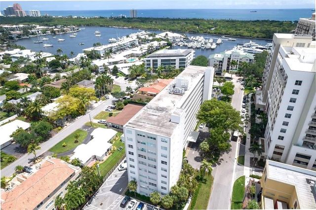 2555 NE 11th Street 402, Fort Lauderdale, FL 33304