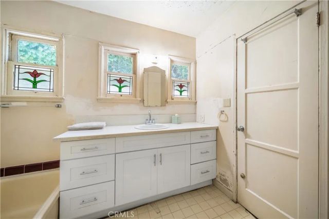 4118 Division Street, Los Angeles, CA 90065