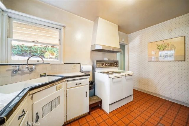 4118 Division Street, Los Angeles, CA 90065