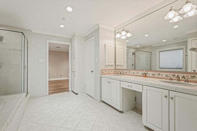 8003 Twin Hills Drive, Houston, TX 77071