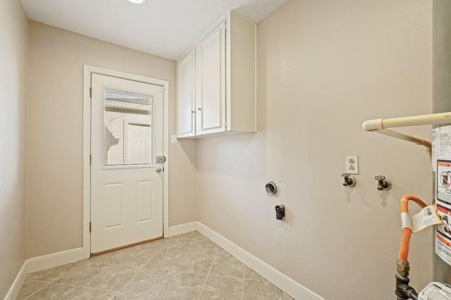 8003 Twin Hills Drive, Houston, TX 77071