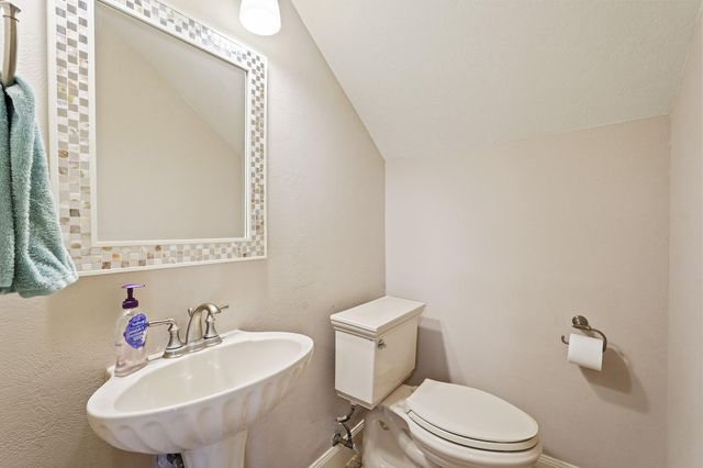 8003 Twin Hills Drive, Houston, TX 77071