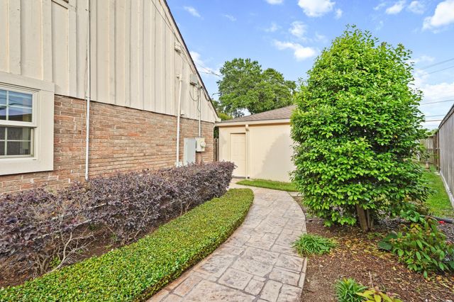 8003 Twin Hills Drive, Houston, TX 77071