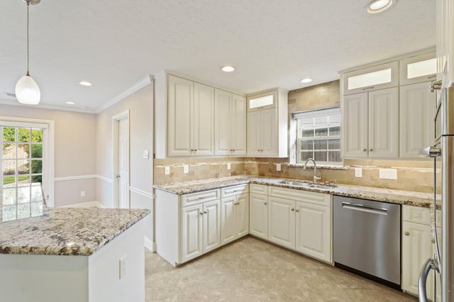 8003 Twin Hills Drive, Houston, TX 77071