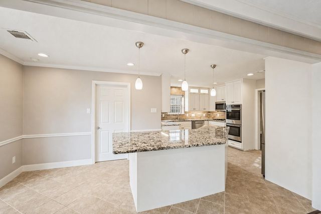 8003 Twin Hills Drive, Houston, TX 77071