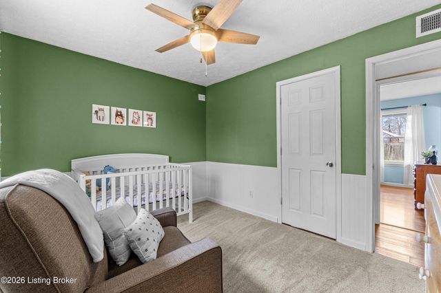 10812 Waycross Ave, Louisville, KY 40229