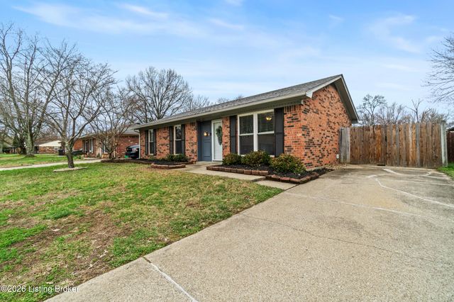 10812 Waycross Ave, Louisville, KY 40229