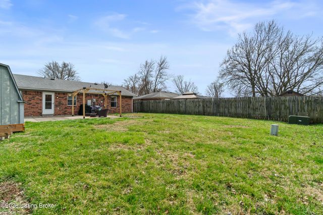 10812 Waycross Ave, Louisville, KY 40229